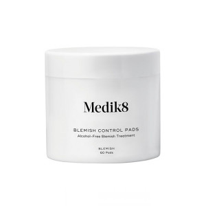 Medik8 Blemish Control Pads Ready-to-Go Clarifying Pads with 2% Salicylic Acid Без спиртовое средство от высыпаний 60 шт